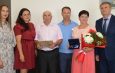 Глава Искитимского района Юрий Саблин вручил медаль «За любовь и верность» семье из села Легостаево